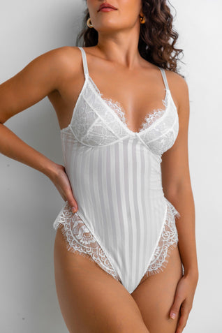 Lacy Bliss Bodysuit - Weiß