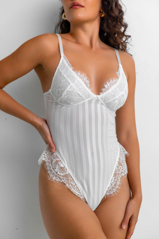 Lacy Bliss Bodysuit - Weiß